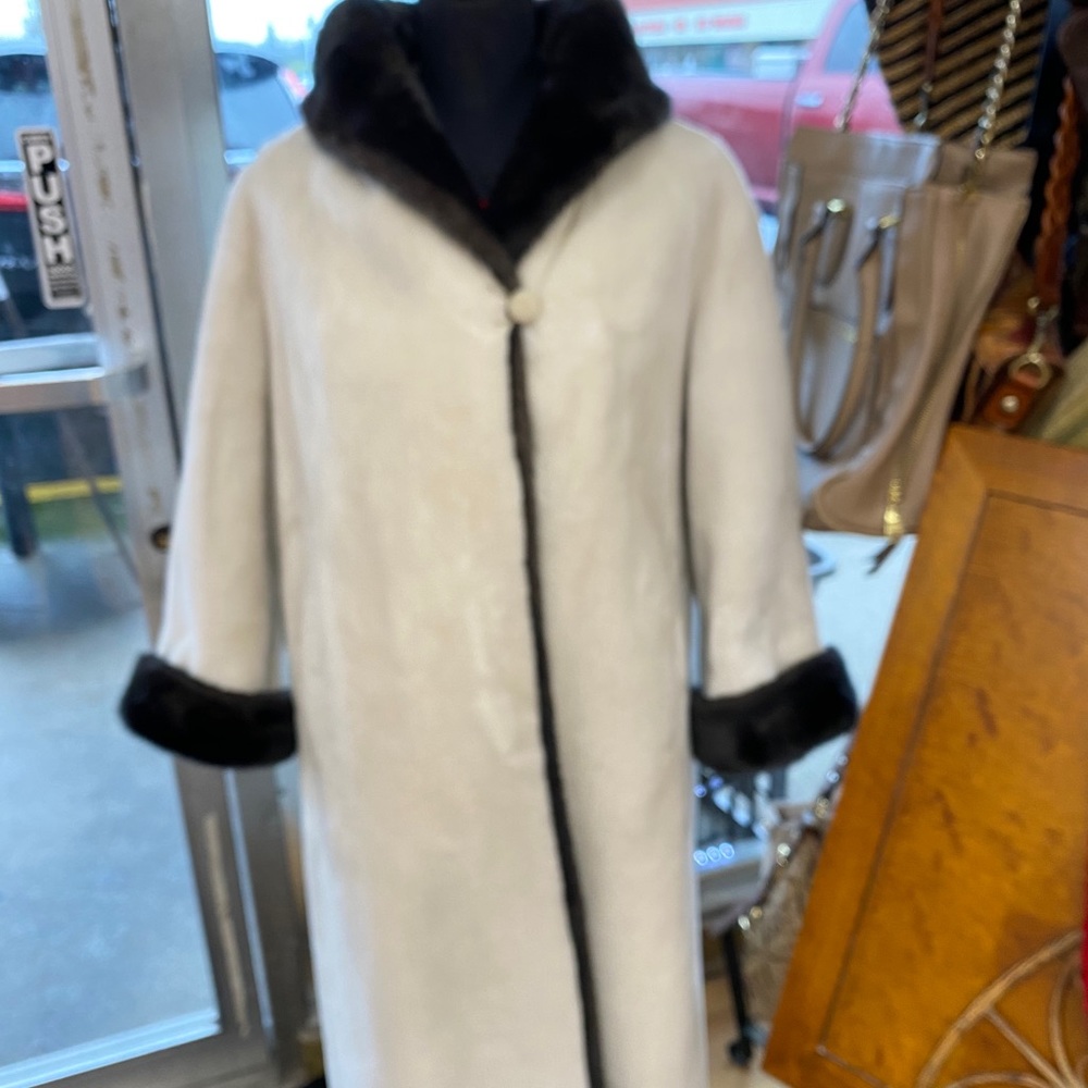 Beautiful vintage Long Heavy Dress coat